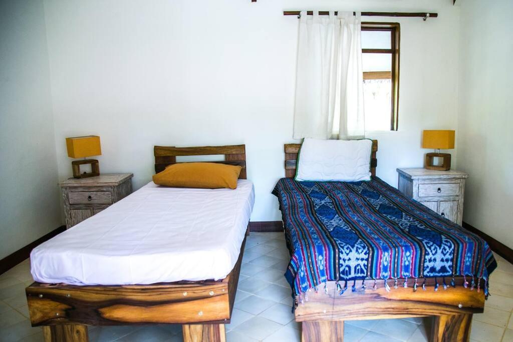 Beach-Front Sumbawa Surf House Lemonga Exterior foto