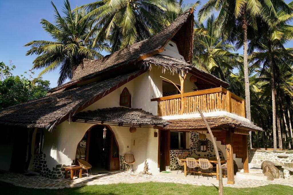 Beach-Front Sumbawa Surf House Lemonga Exterior foto