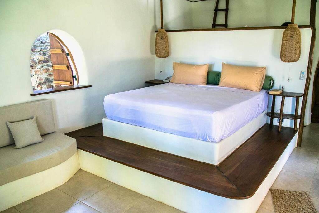 Beach-Front Sumbawa Surf House Lemonga Exterior foto